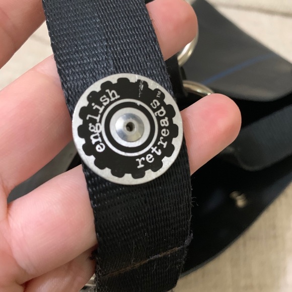 English Retread upcycled rubber purse - Picture 4 of 4